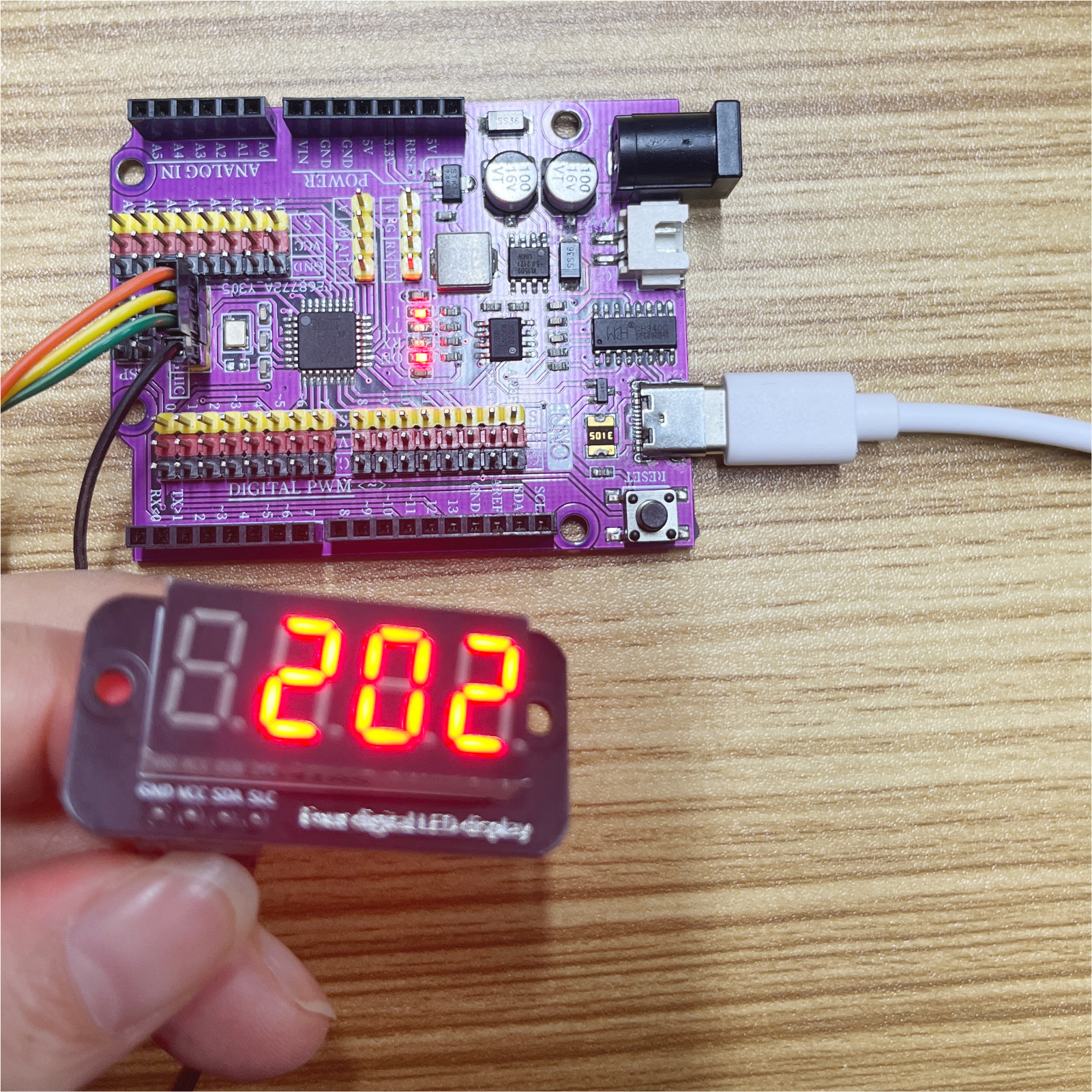 HS-F14A 四位LED数码管 HS-F14A 四位LED数码管