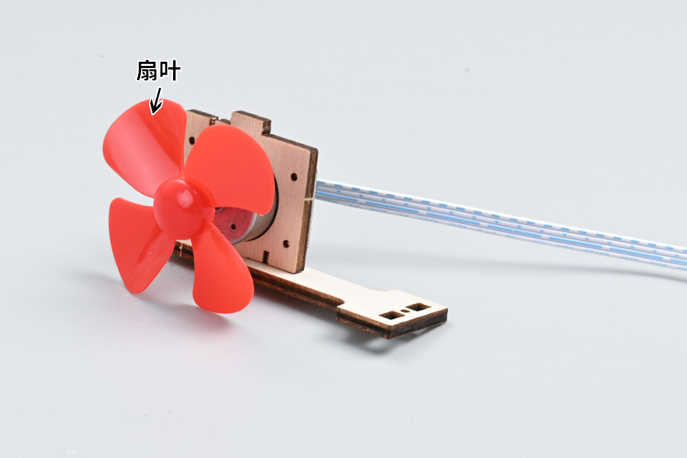 HS-E32 火焰追踪警报灭火装置 HS-E32 火焰追踪警报灭火装置