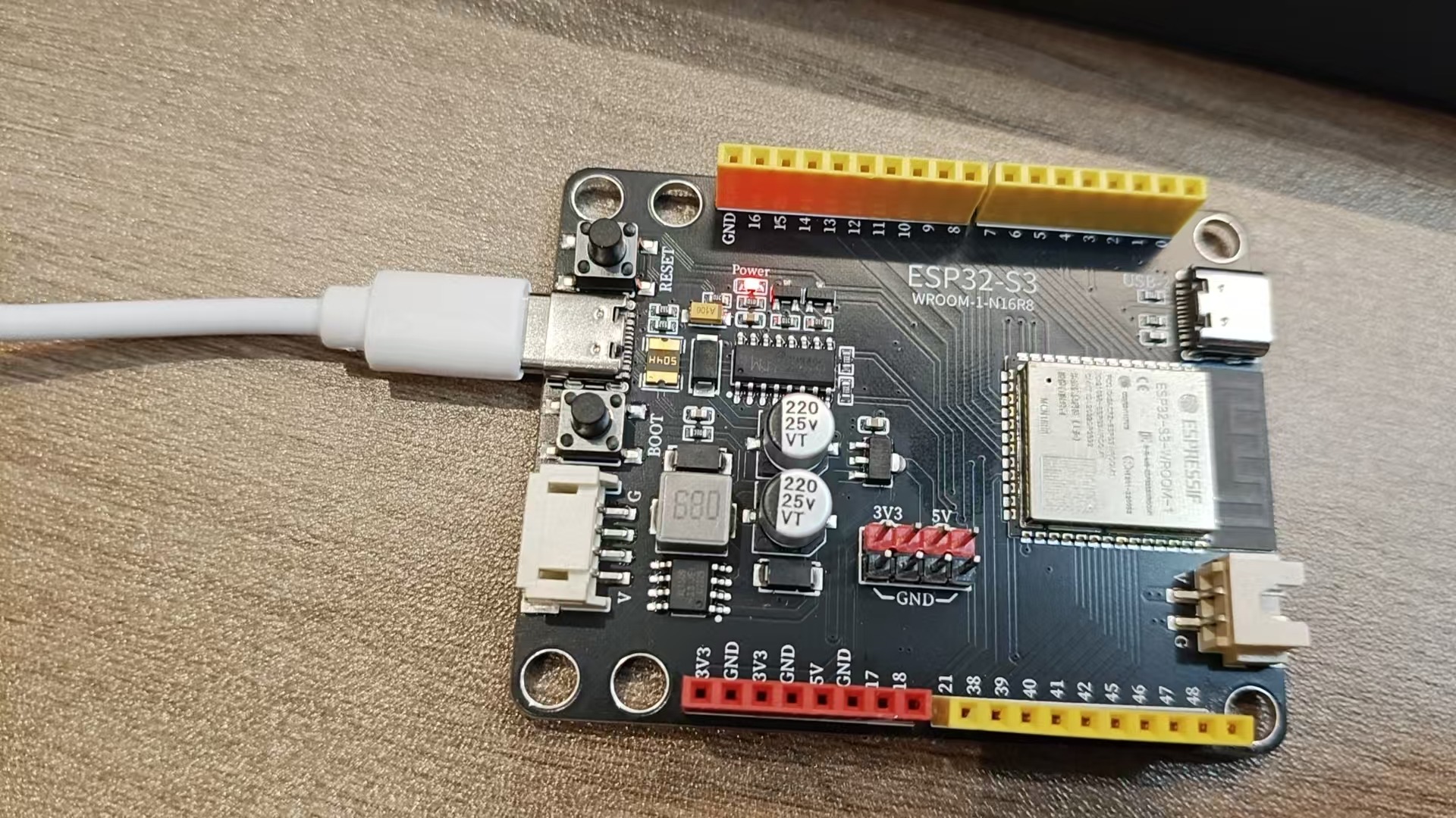 ESP32-S3-MOC